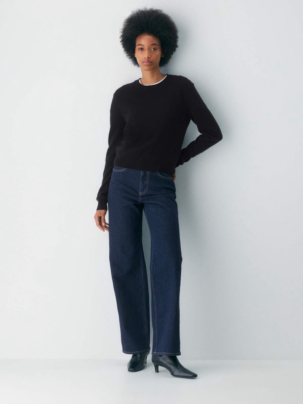 Aritzia Denim Forum Remy Hi-Rise Wide Jean Size 26 In Dark Blue EUC Cotton